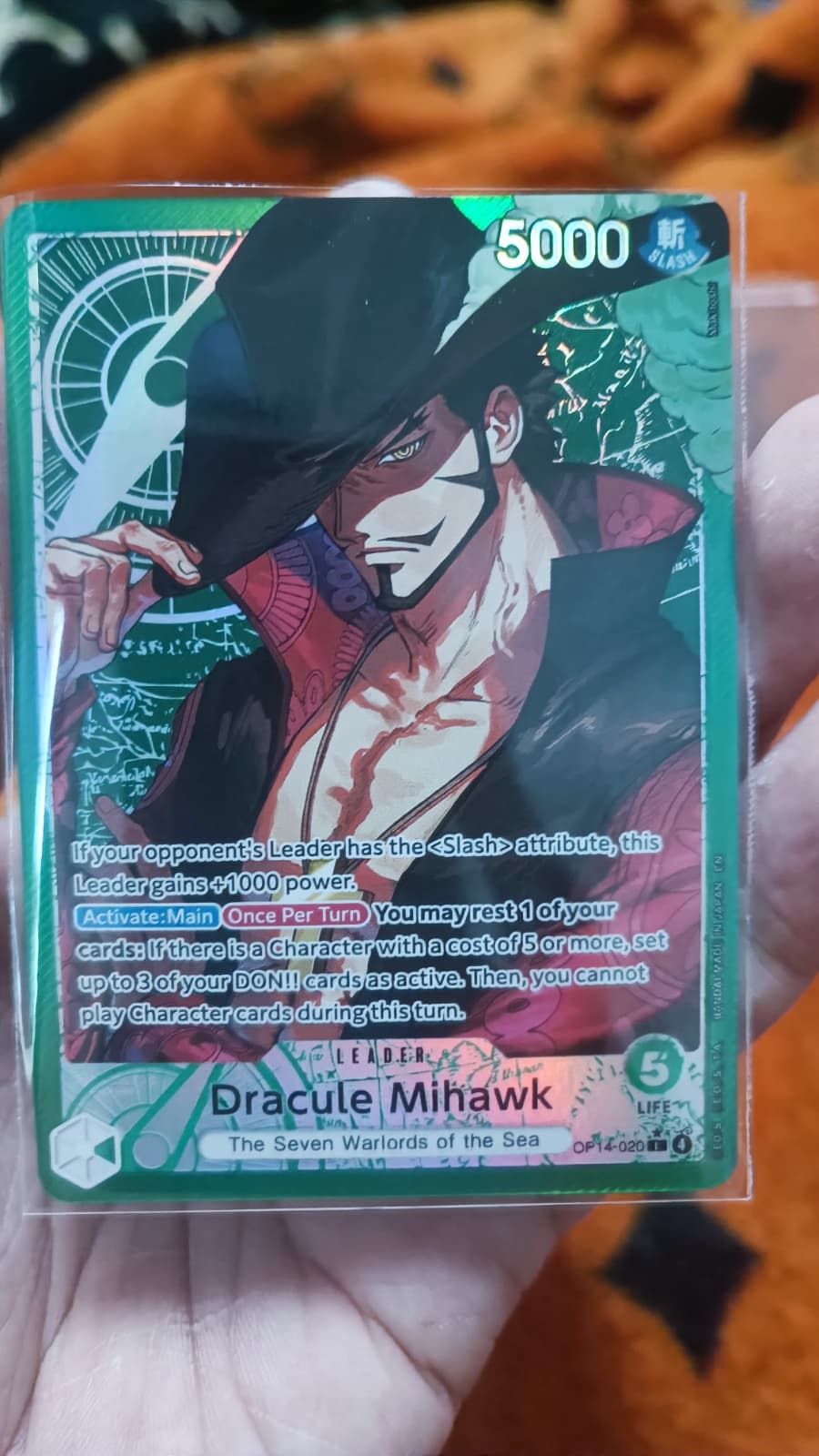 Dracule Mihawk (OP14-020) Leader สีเขียวดาว eng